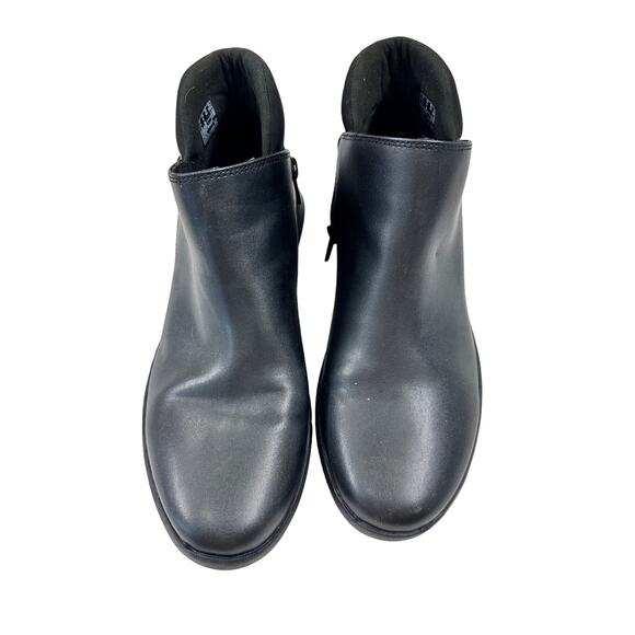 Clarks Shoes - Clark's women's booties wedge cushion comfort black zip